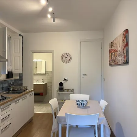 Apartment Fiamingo House